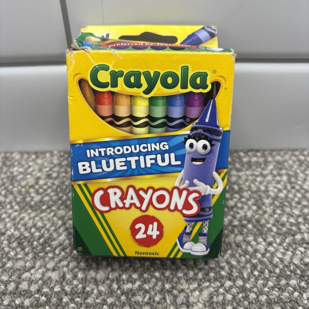 Crayola Introducing Bluetiful 24‎ Pack Crayons EUC 2017